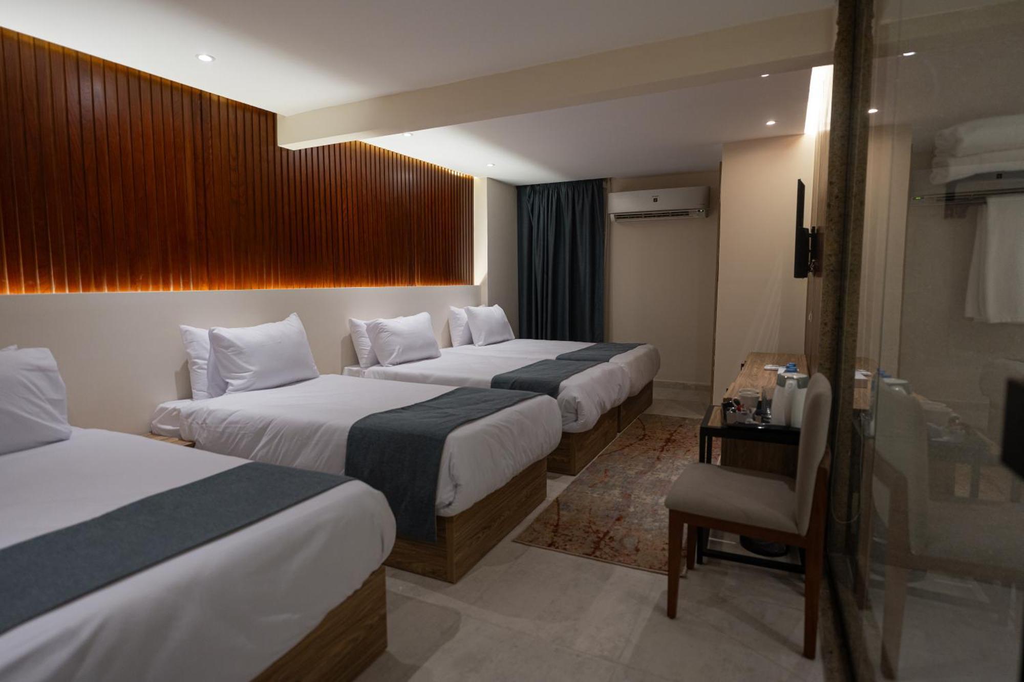 Pyramid Front Hotel Al Kawm al Akhdar Exterior photo